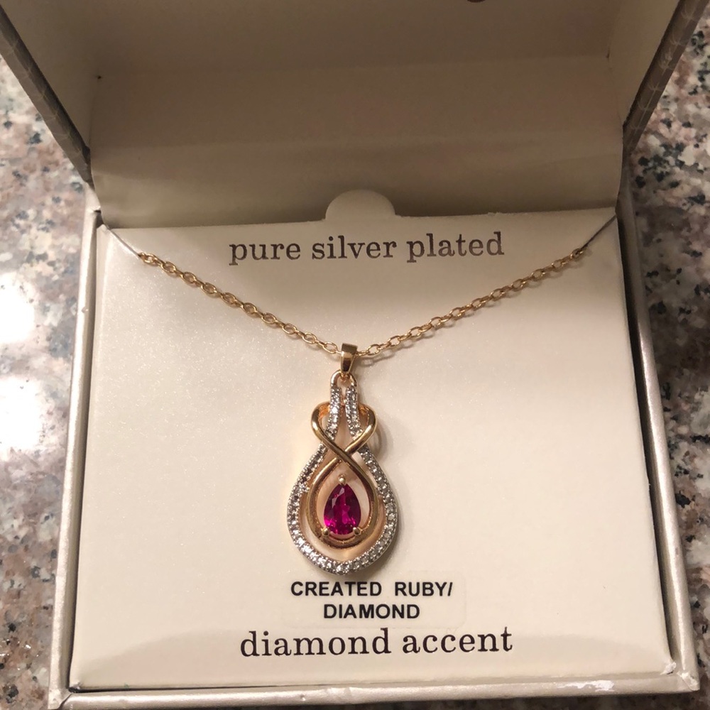 necklace!